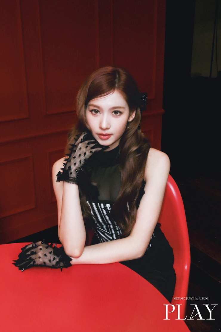 Foto terbaru Sana (TWICE)