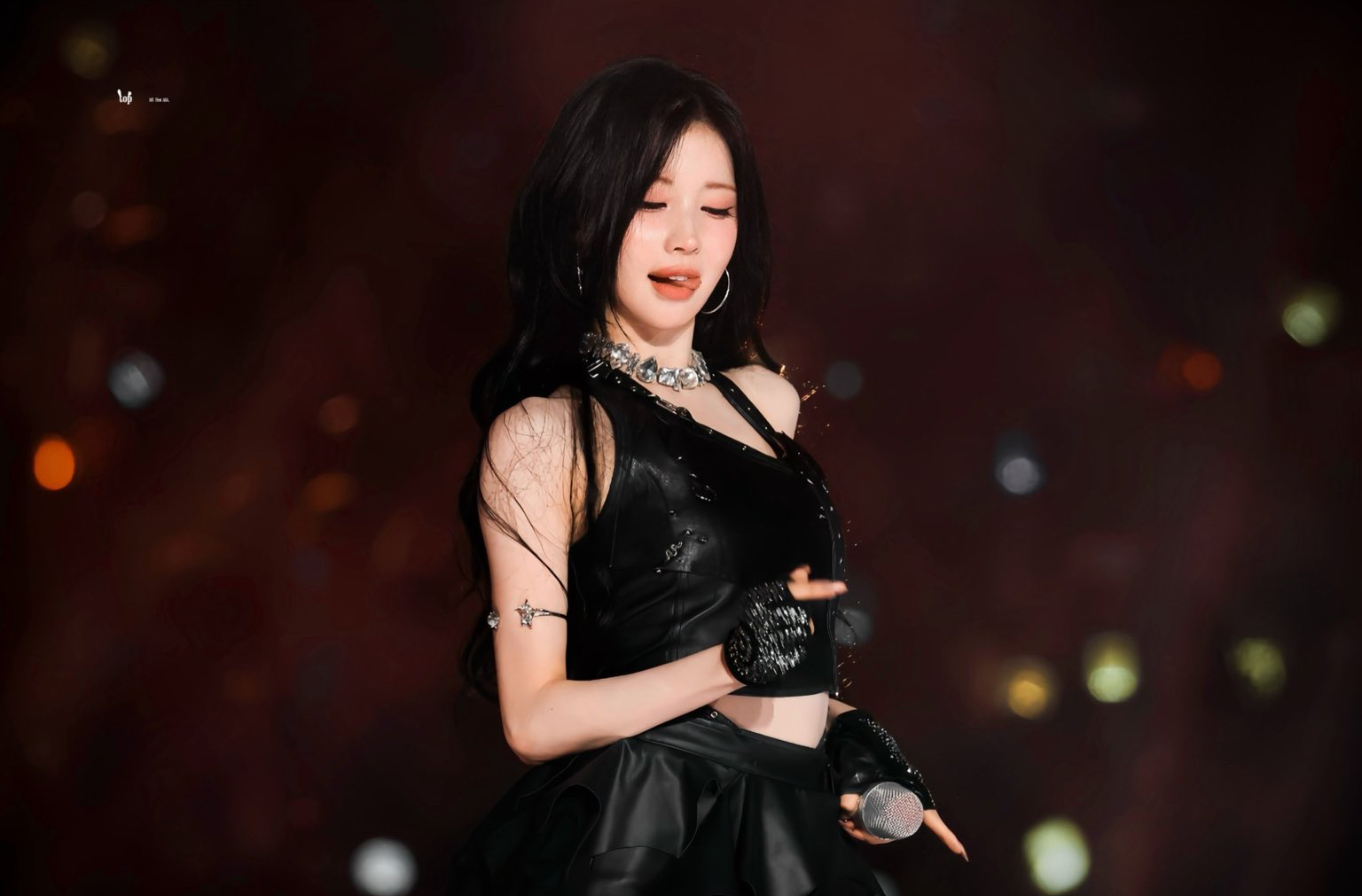아사 (BABYMONSTER)의 비하인드 컷