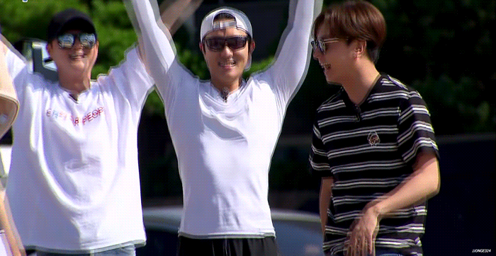 Behind-the-scenes cut of SHINHWA