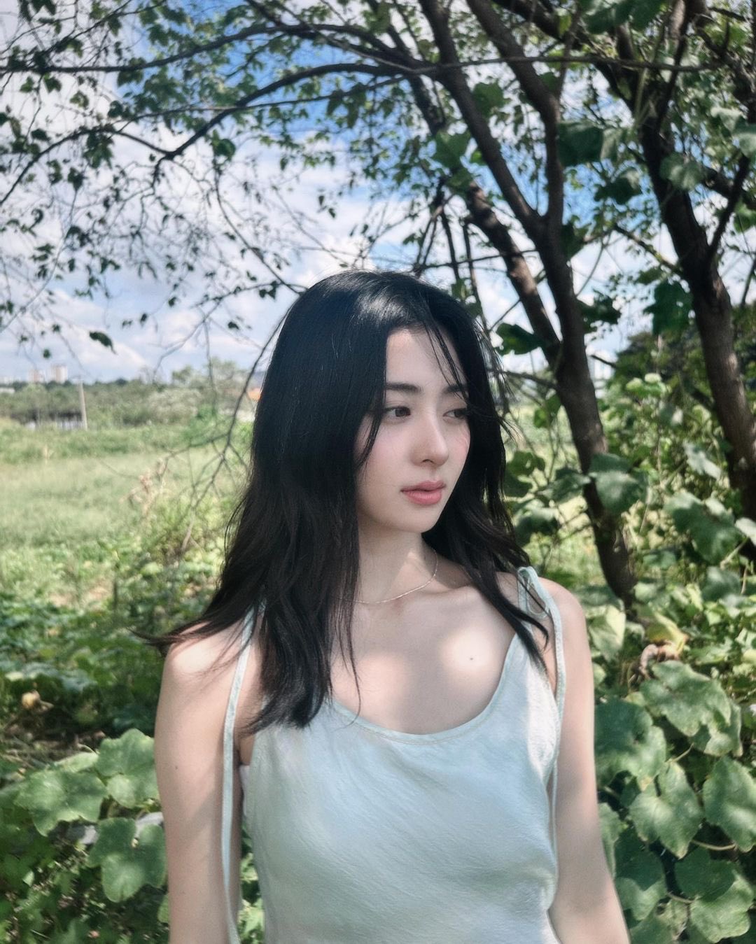 Recent activity shot of Huh Yunjin (LE SSERAFIM)