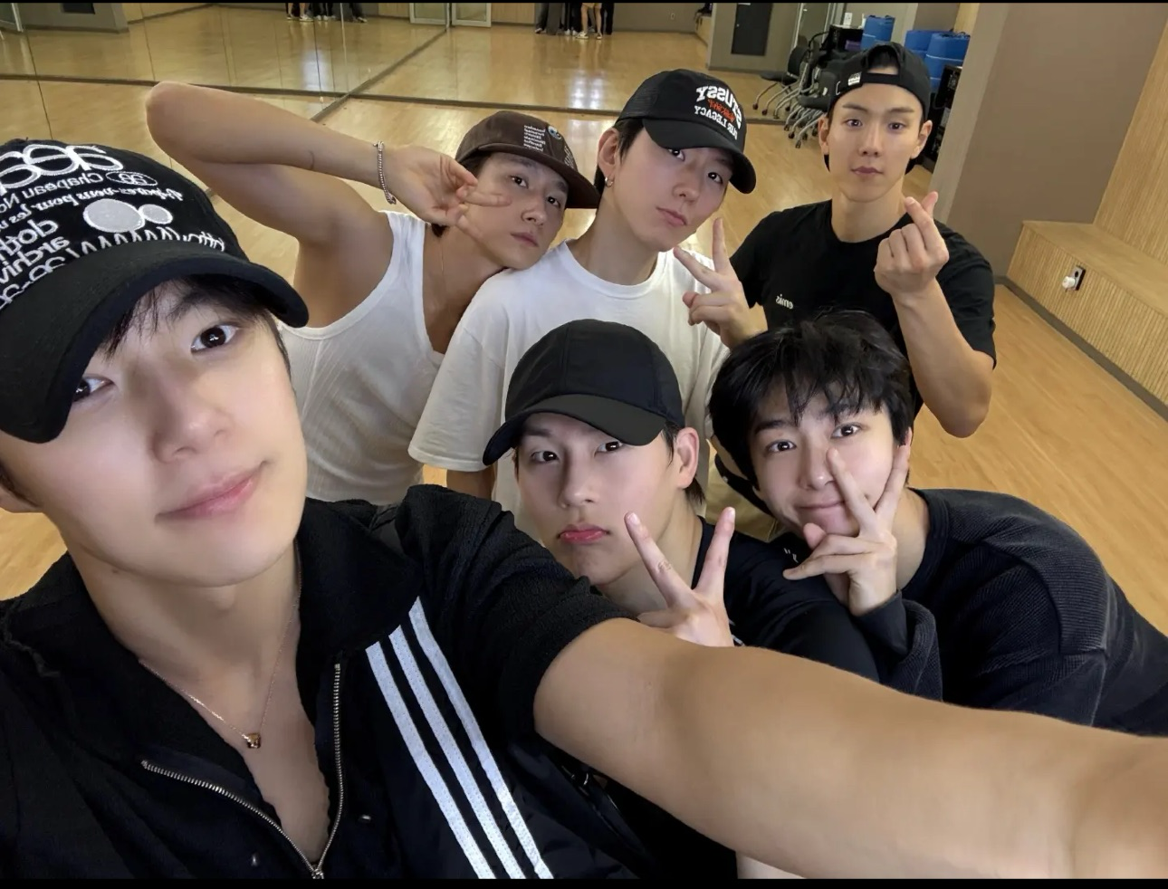 몬스타엑스의 비하인드 컷