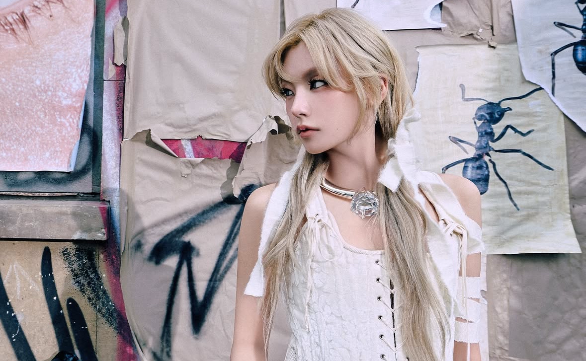 Latest photo of Yeji (ITZY)