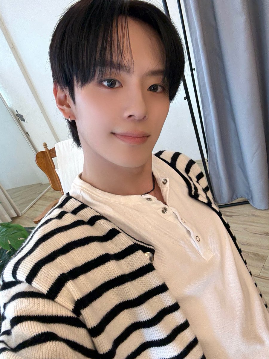 Behind-the-scenes cut of VERIVERY