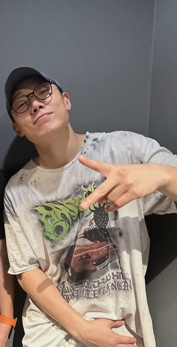 The most beloved wallpaper among BOBBY (iKON)'s fans