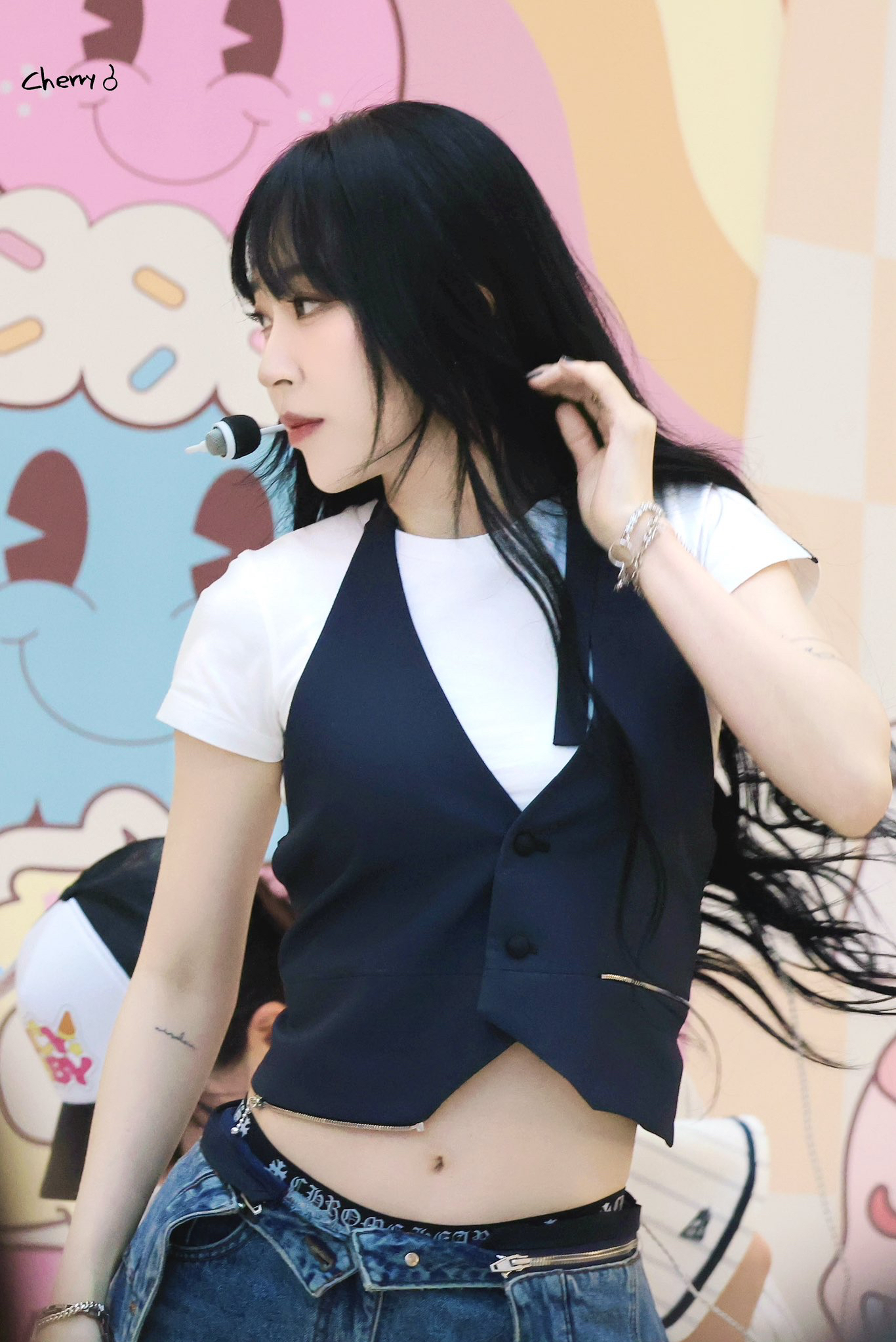 Latest photo of Moonbyul (MAMAMOO)
