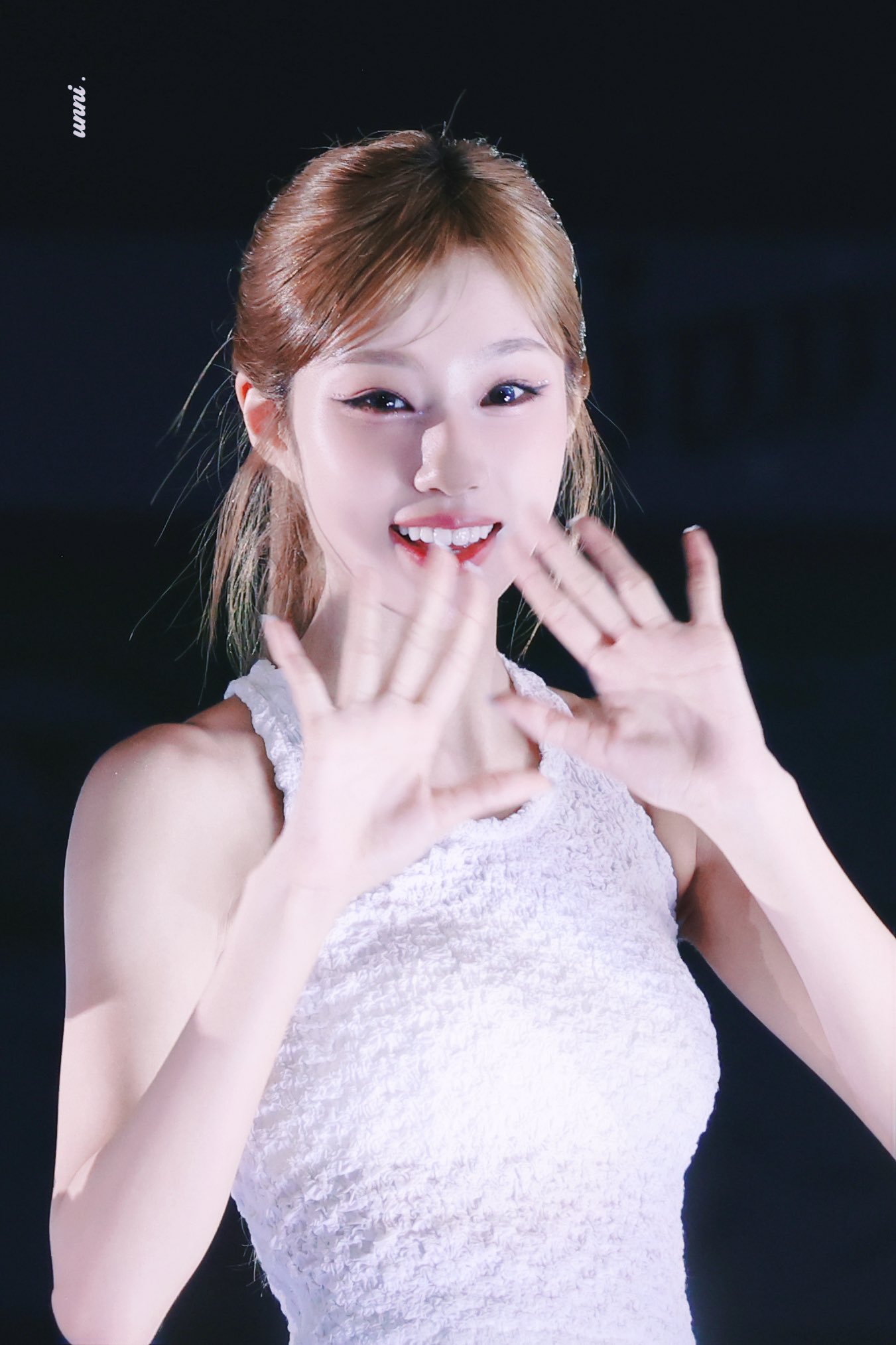 Behind-the-scenes cut of Choi Jungeun (izna)