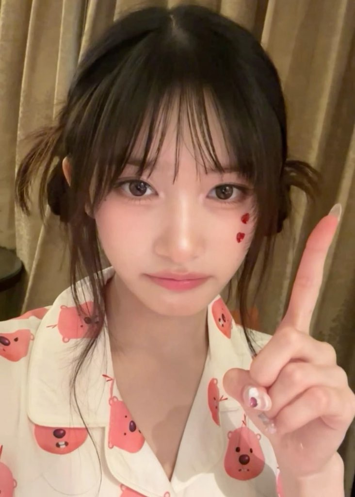 안유진 (IVE) 최근 활동샷