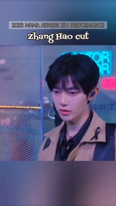 A heartfelt wallpaper shared by Zhang Hao (ZEROBASEONE)'s fans