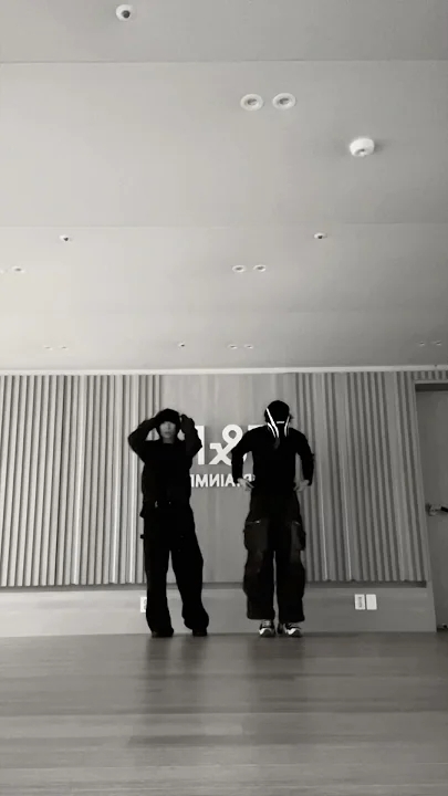 The most beloved wallpaper among JL (AHOF)'s fans