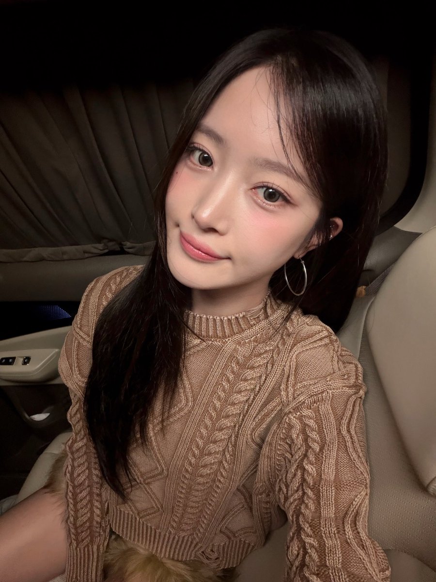 A moment captured by H1-KEY's fan