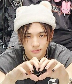 Latest photo of Hyunjin (Stray Kids)