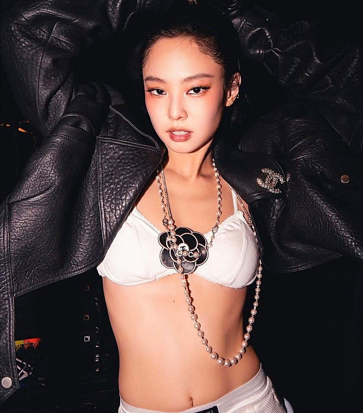 제니 (BLACKPINK)의 비하인드 컷