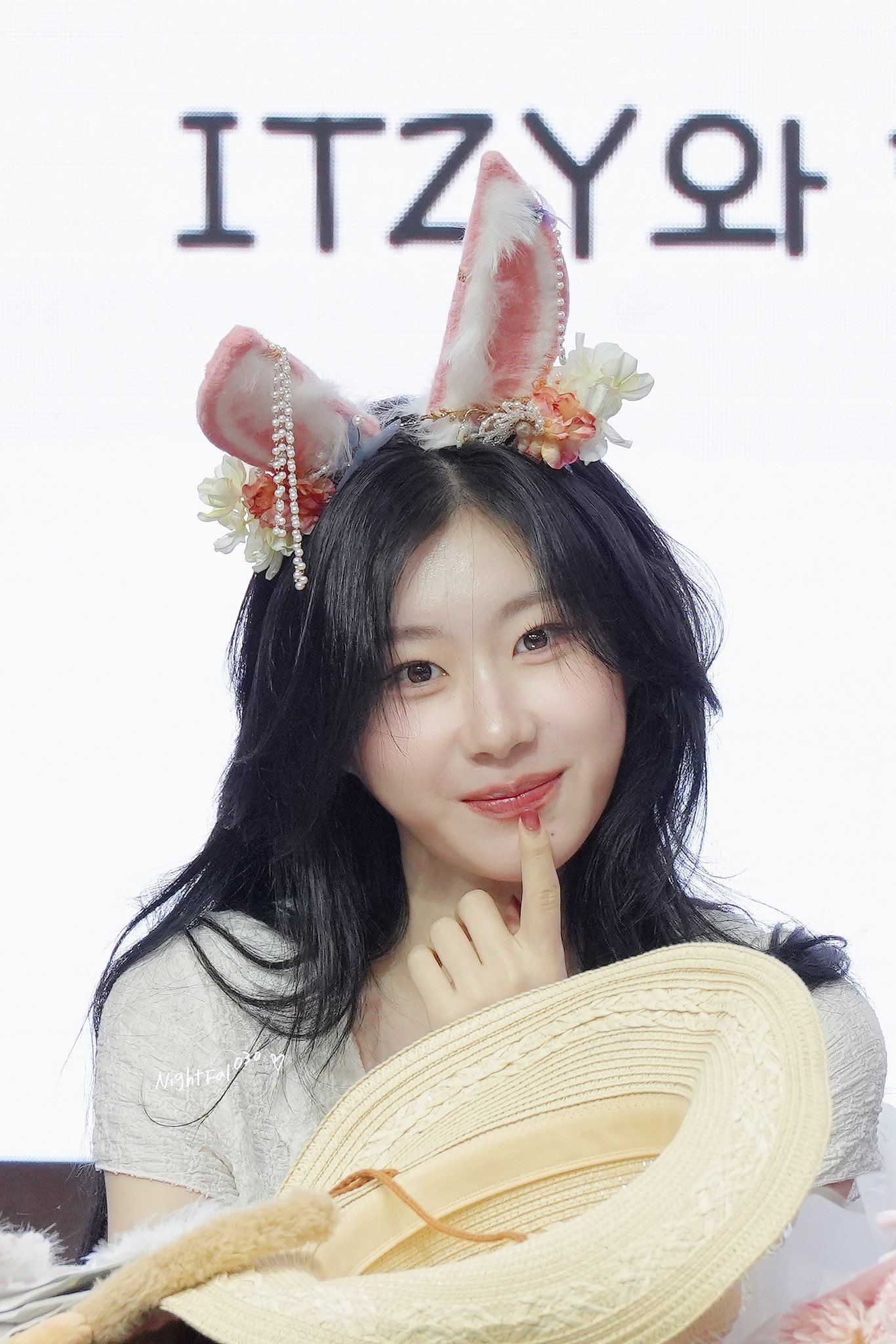 彩領 (ITZY)的幕後花絮
