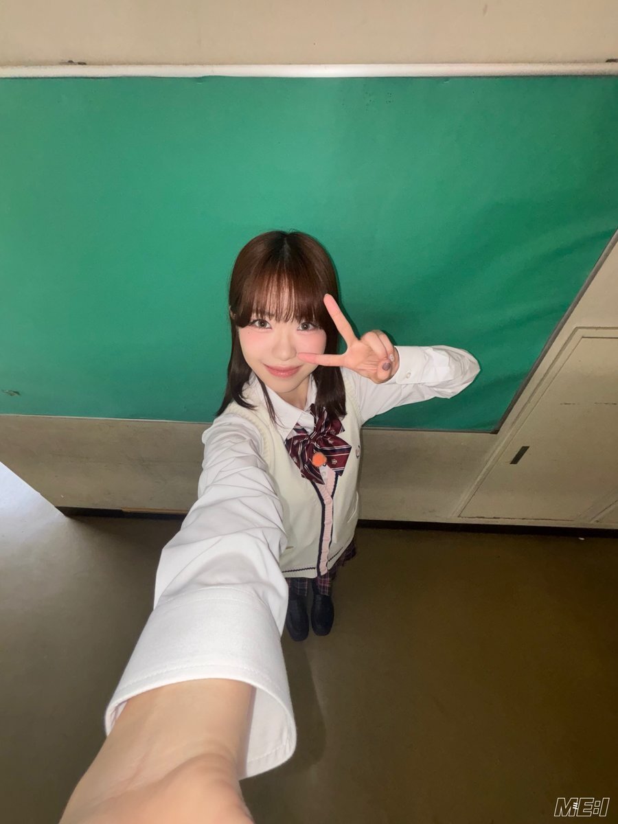 Latest photo of ME:I