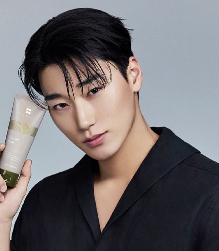 Behind-the-scenes cut of San (ATEEZ)