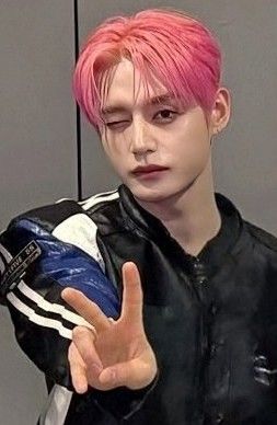 A moment captured by Kim Jiwoong (ZEROBASEONE)'s fan