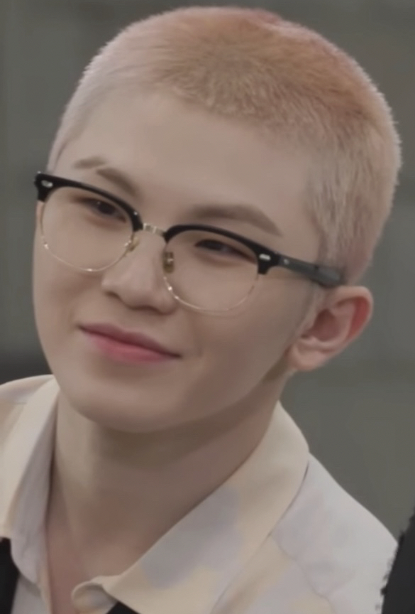 A moment captured by Woozi (SEVENTEEN)'s fan