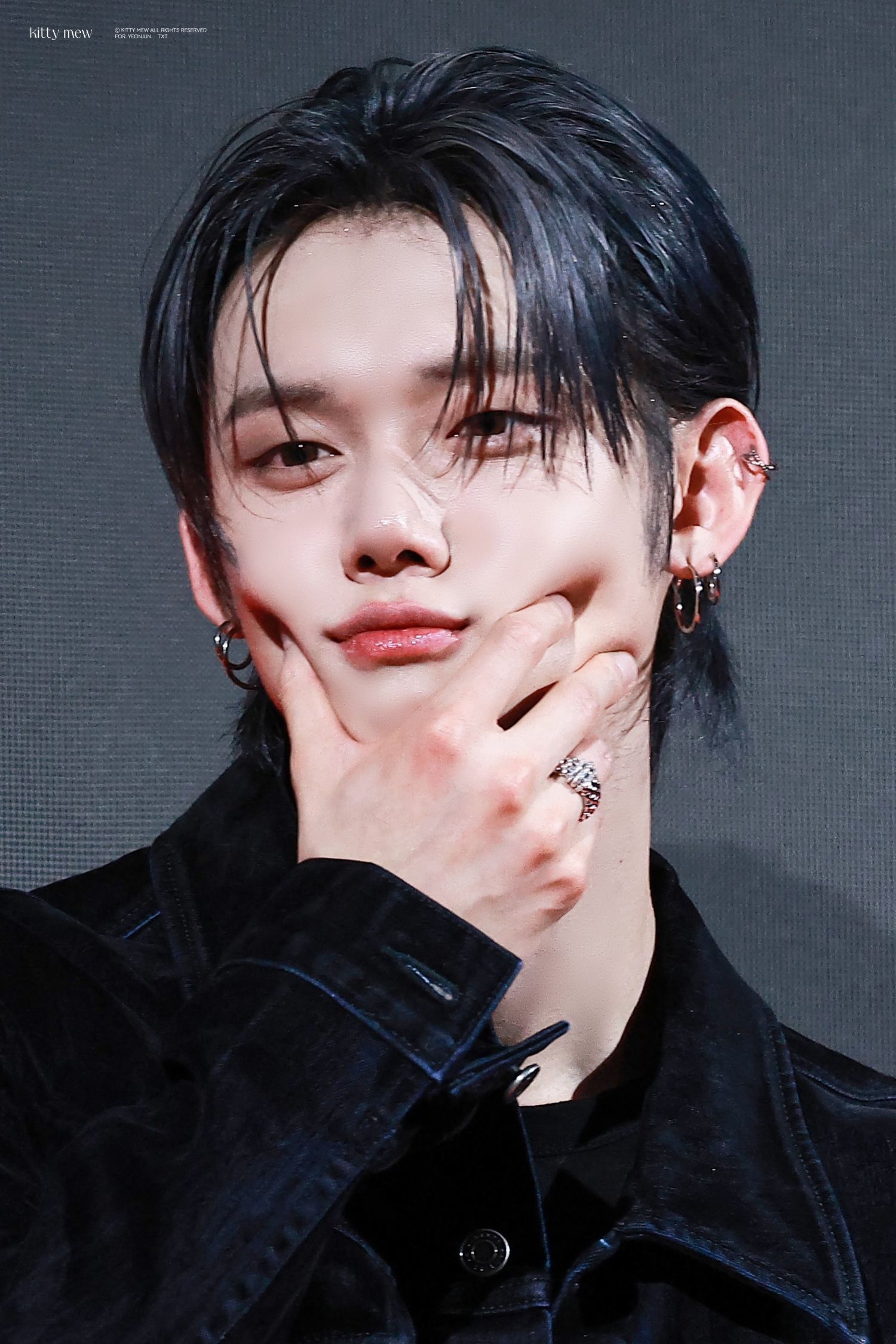 Foto terbaru Yeonjun (TOMORROW X TOGETHER)