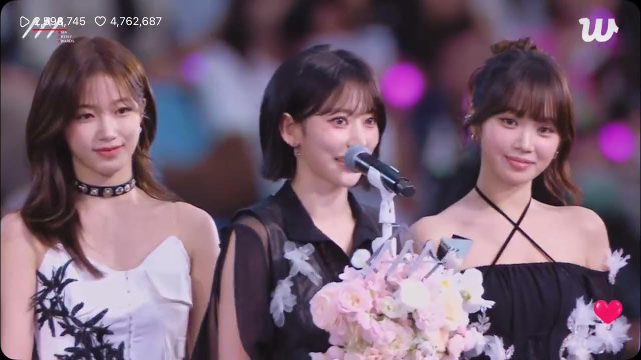 A moment captured by Kim Chaewon (LE SSERAFIM)'s fan