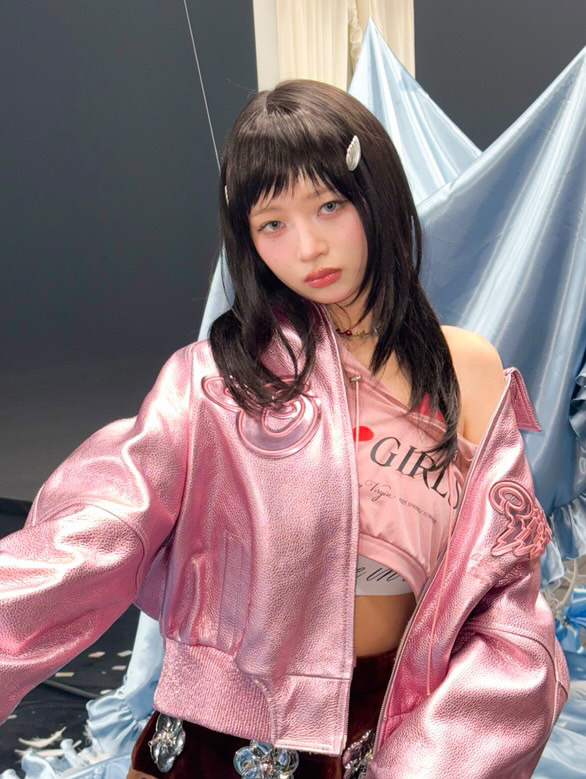 Recent activity shot of Rei (IVE)