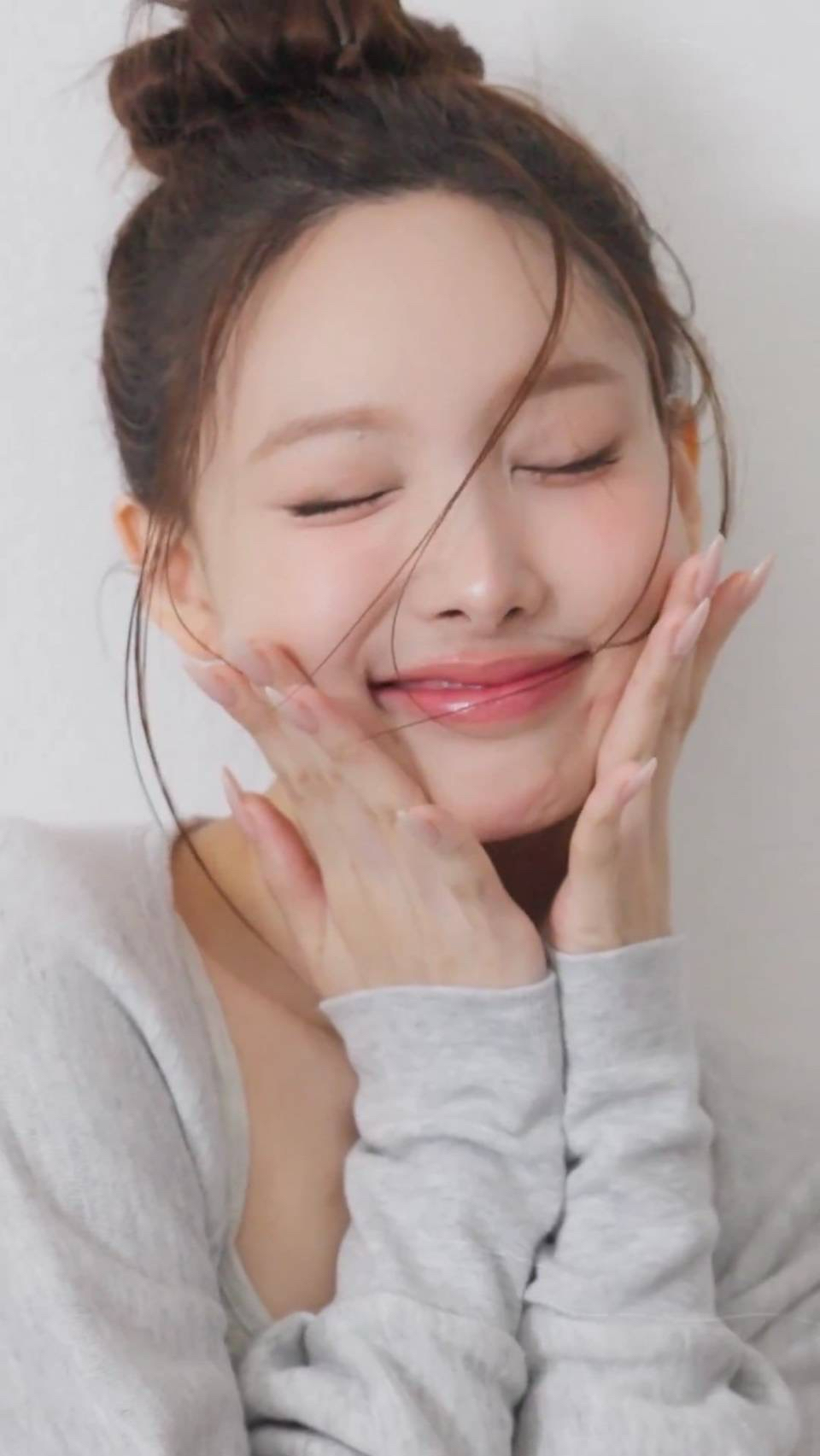 娜琏 (TWICE)的幕后花絮