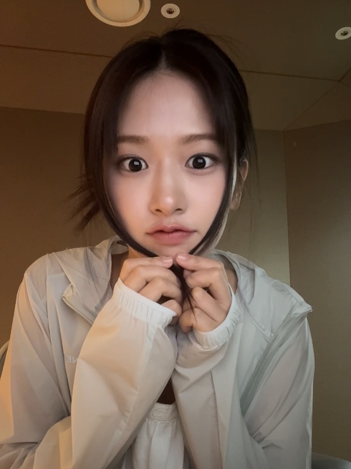 A moment captured by An Yujin (IVE)'s fan