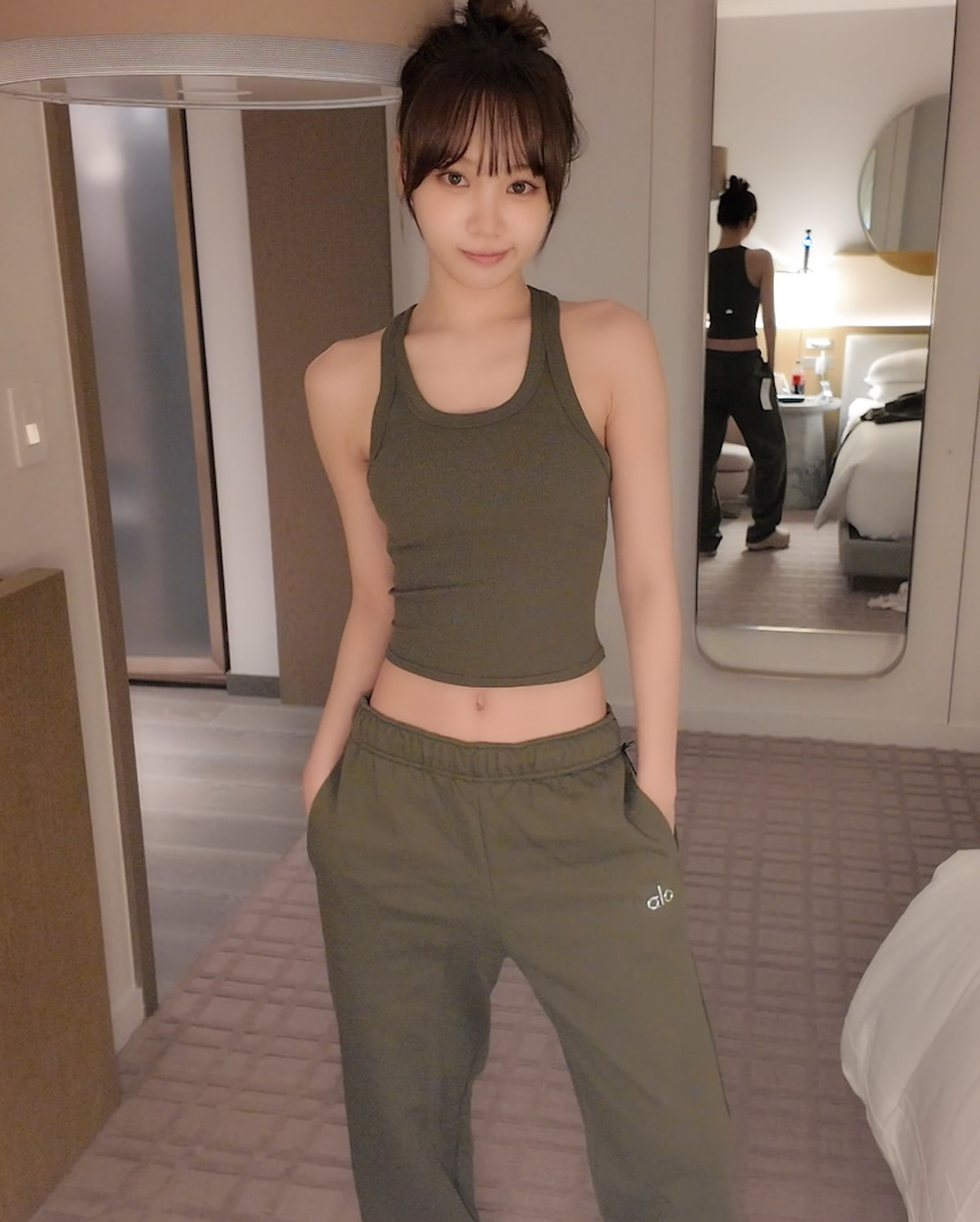 Latest photo of Kim Chaewon (LE SSERAFIM)