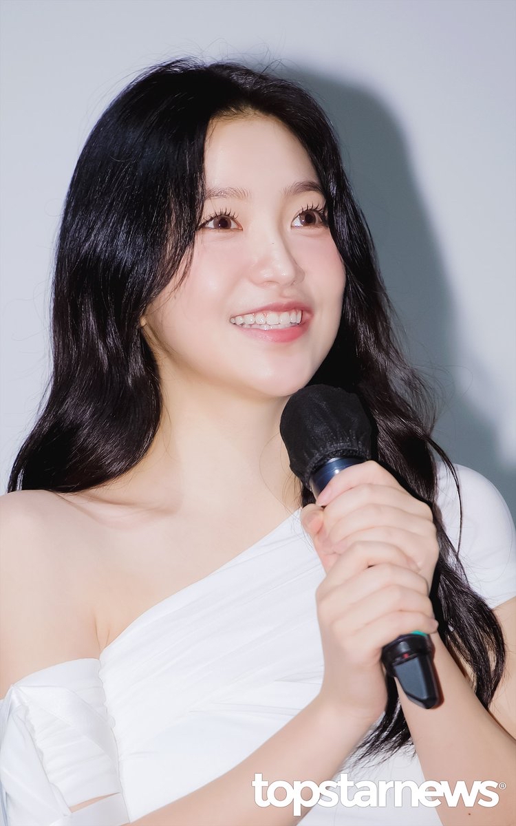 Behind-the-scenes cut of Yeri (Red Velvet)