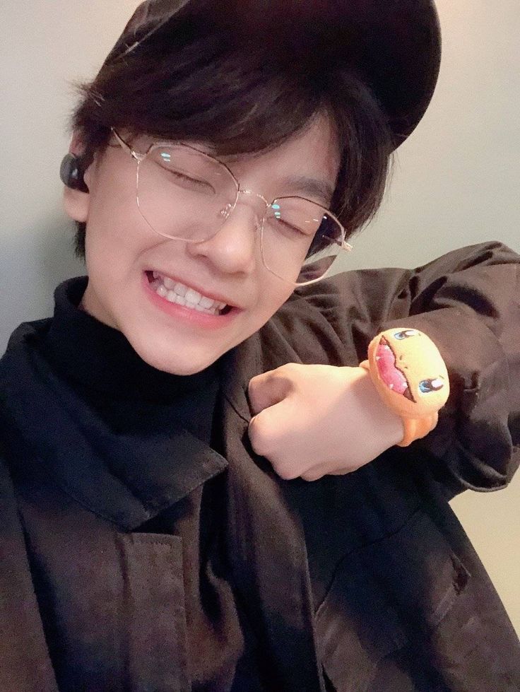 Recent activity shot of He Xinlong (BOY STORY)
