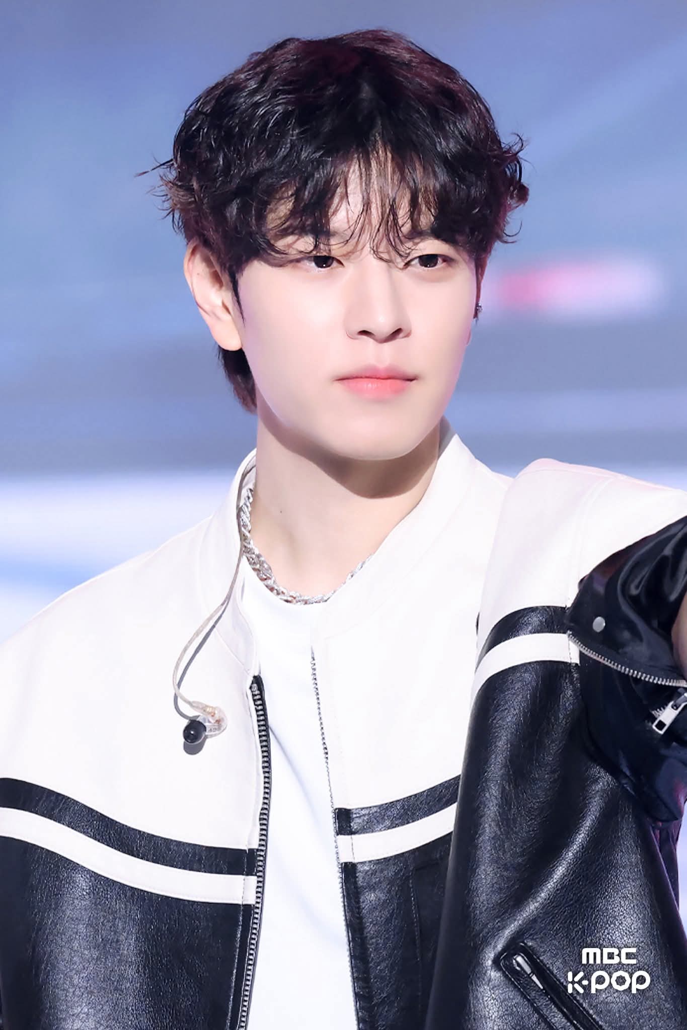 Behind-the-scenes cut of Stray Kids