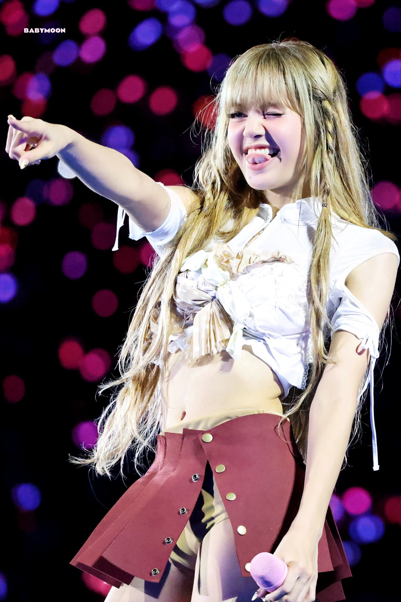 Lisa (BLACKPINK)粉丝拍下的瞬间