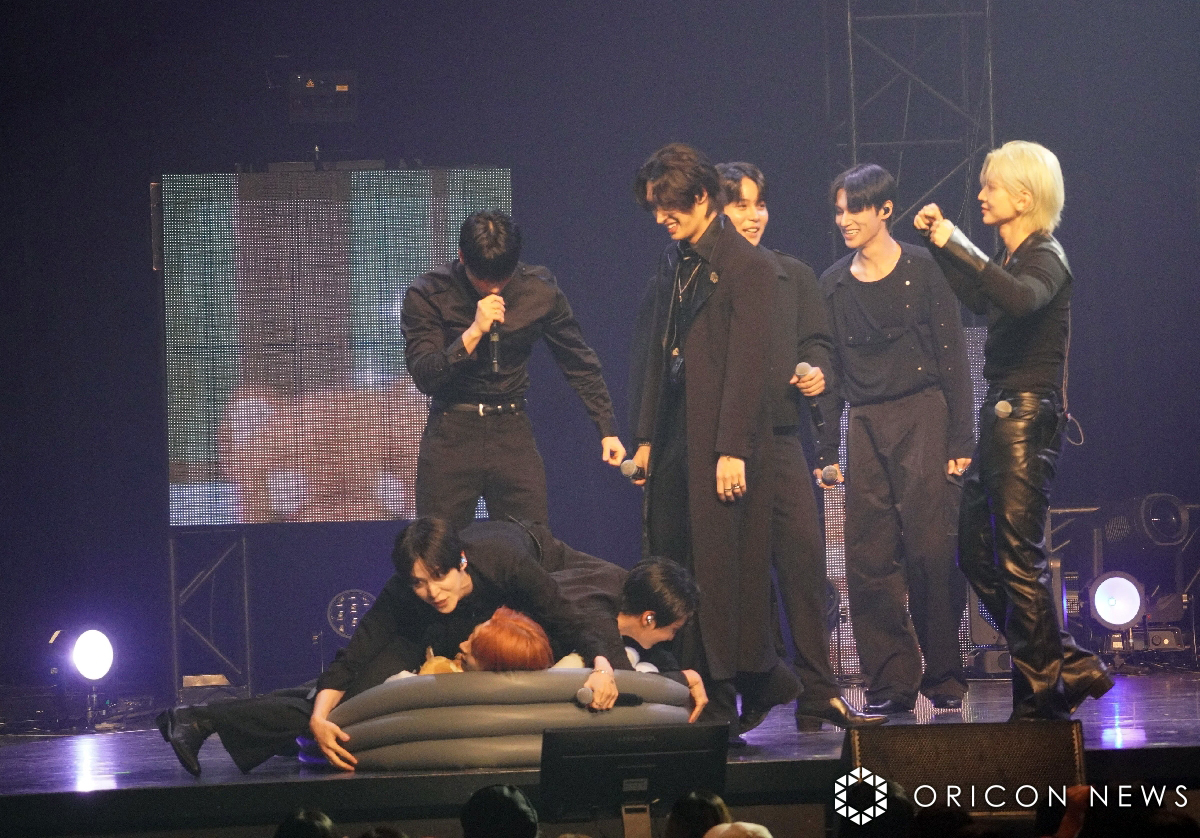 Behind-the-scenes cut of ATEEZ