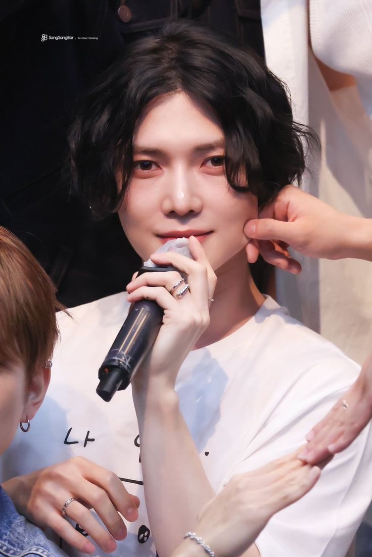 에이티즈의 비하인드 컷