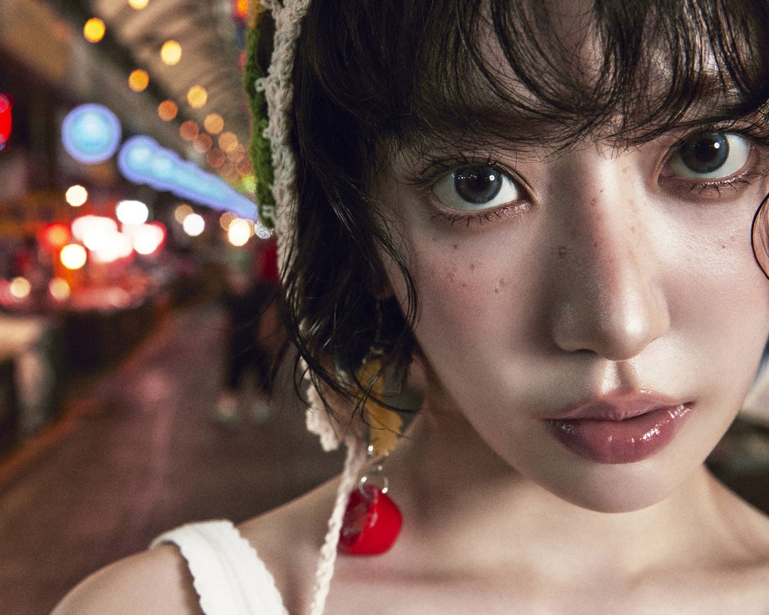 Behind-the-scenes cut of Sakura (LE SSERAFIM)