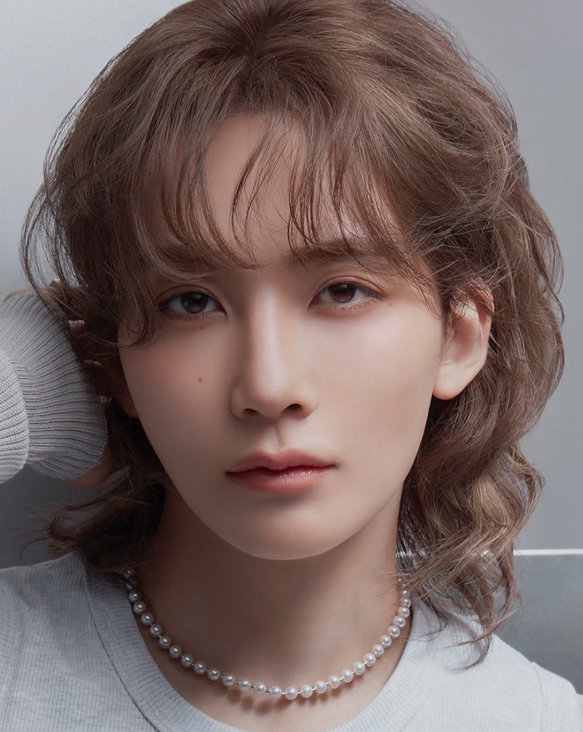 Momen yang diabadikan oleh penggemar Jeonghan (SEVENTEEN)