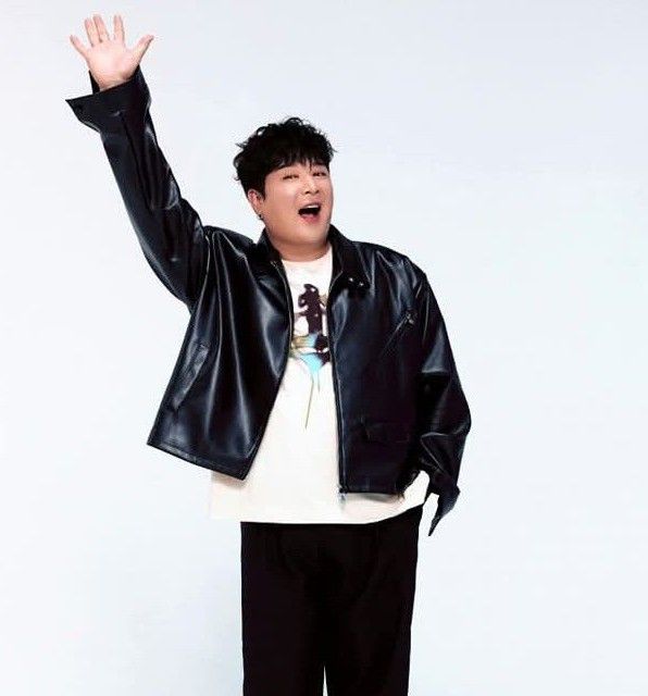 A moment captured by Shindong (Super Junior)'s fan