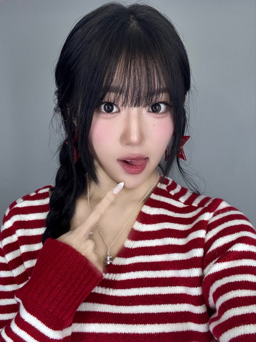 A moment captured by H1-KEY's fan