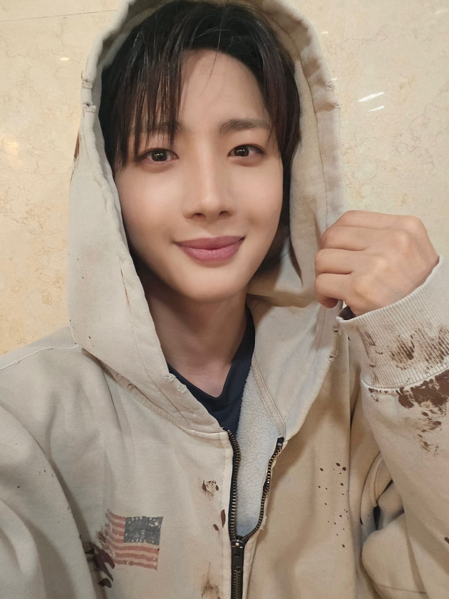 Hui (PENTAGON)的最新活動照片