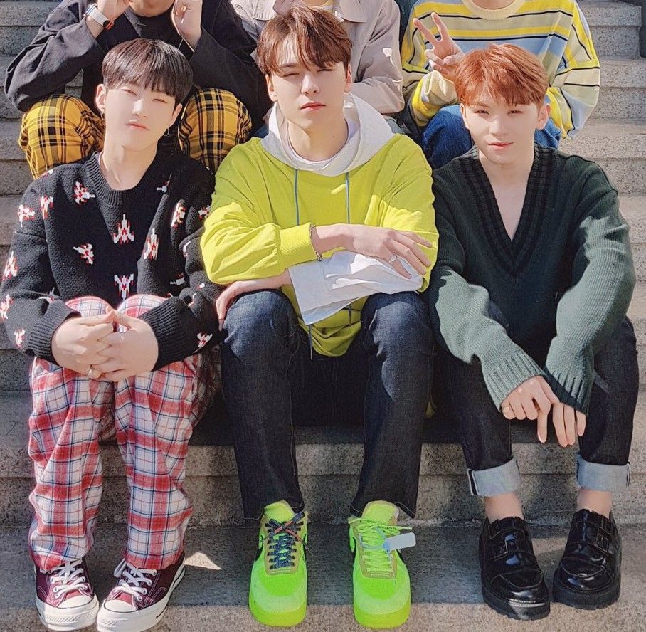 A moment captured by Woozi (SEVENTEEN)'s fan