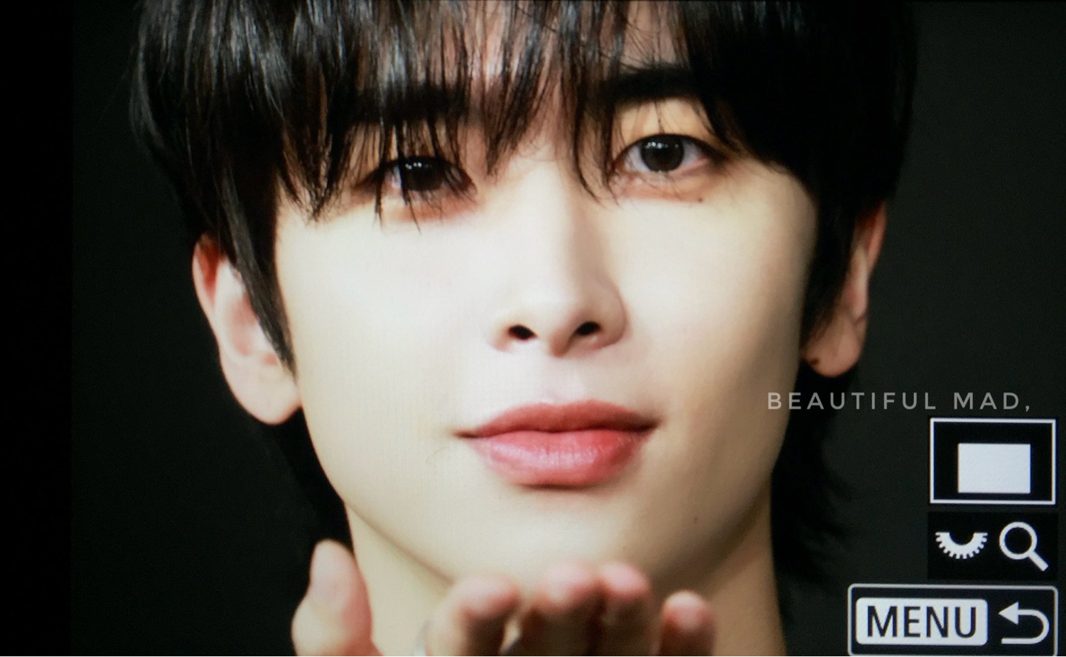 A moment captured by UP10TION's fan