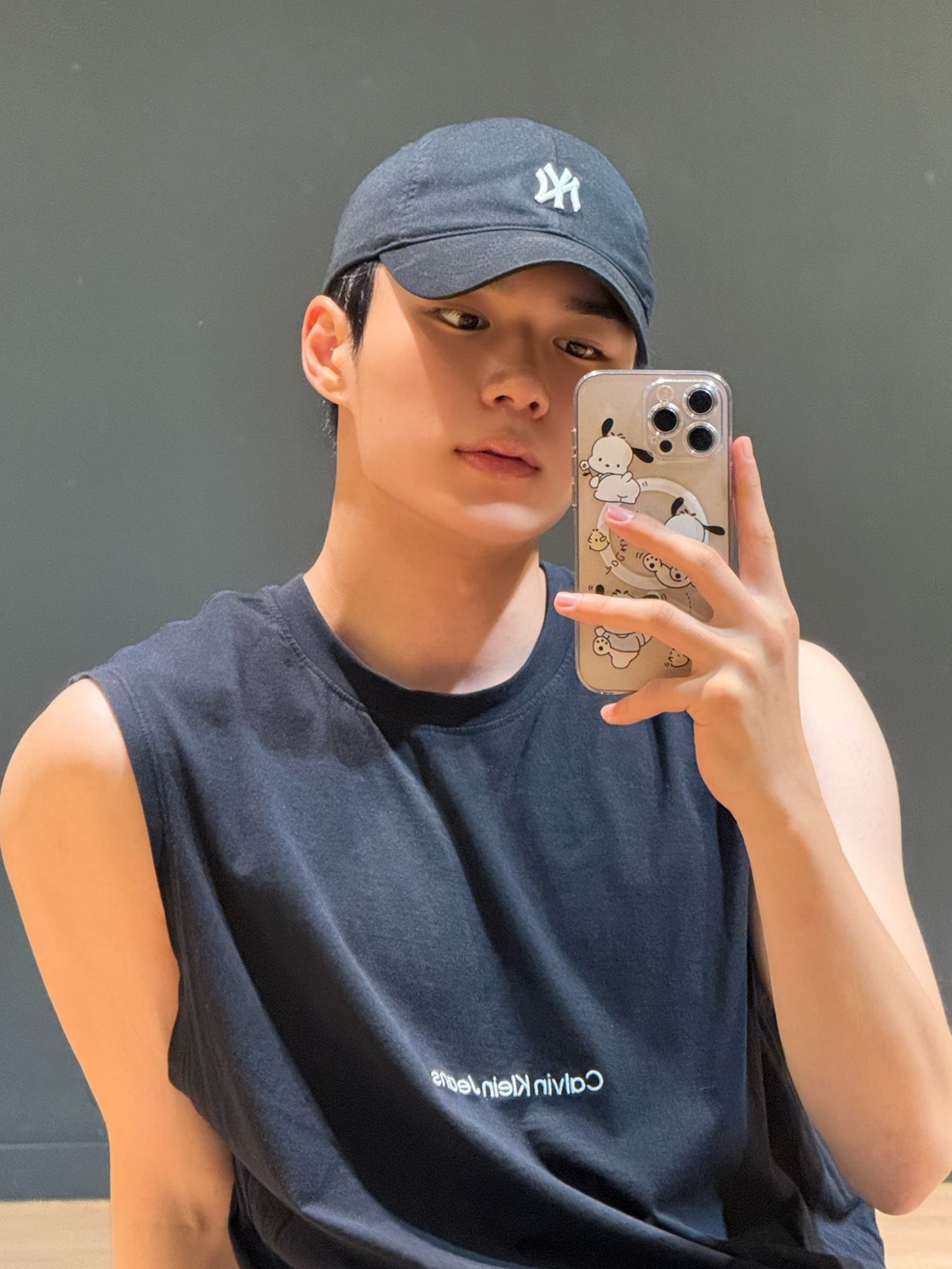 Behind-the-scenes cut of Kim Junseo (WEi)
