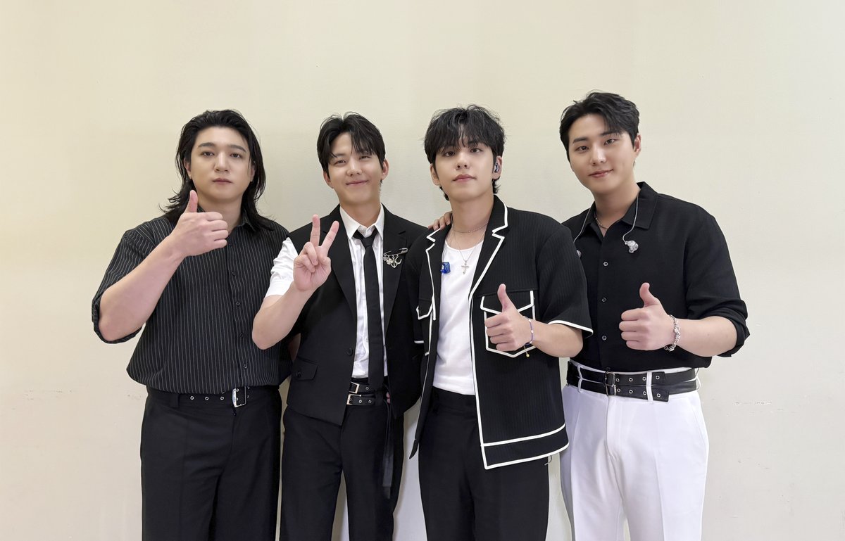 Behind-the-scenes cut of DAY6