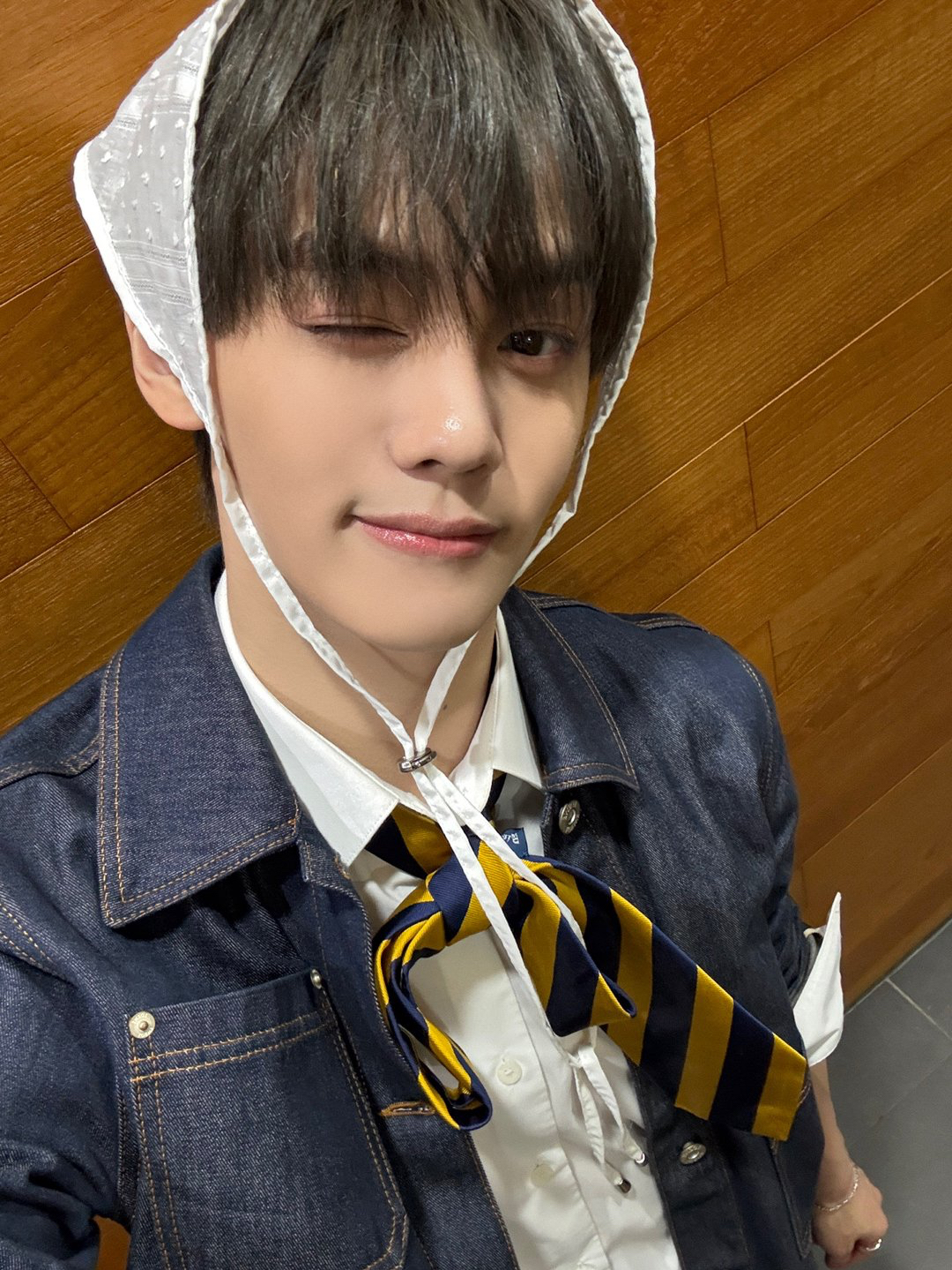 Latest photo of Kim Gyuvin (ZEROBASEONE)