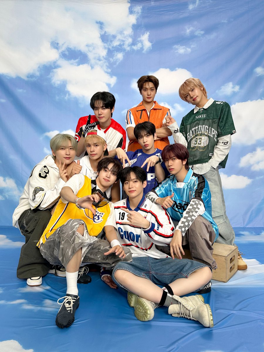 A moment captured by CRAVITY's fan