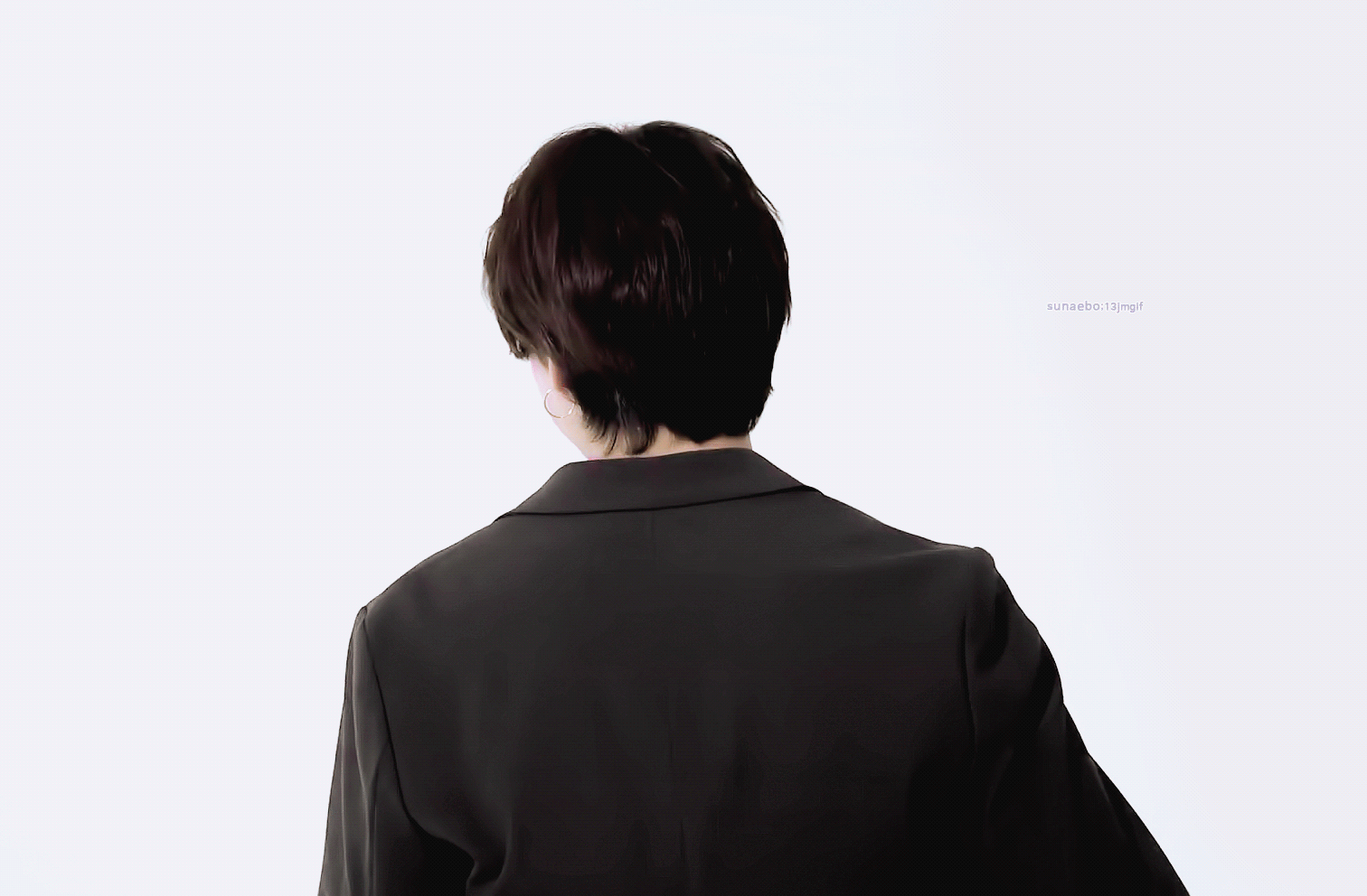 A moment captured by Jimin (BTS)'s fan