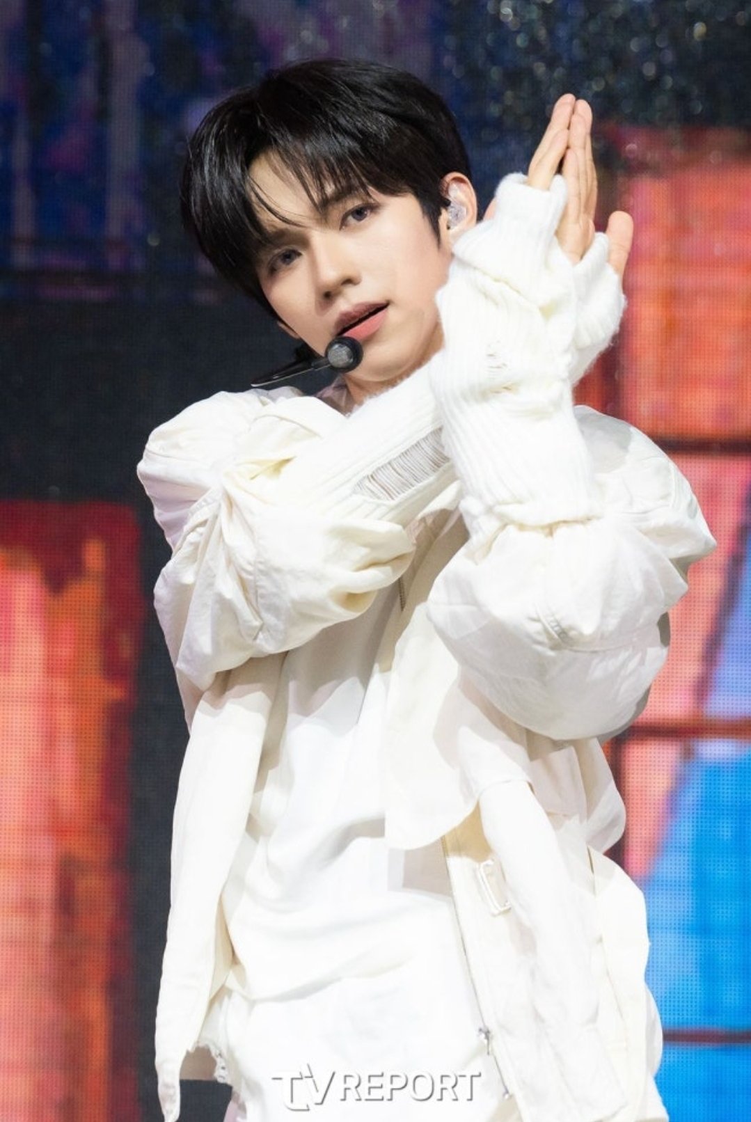 Foto aktivitas terbaru JL (AHOF)