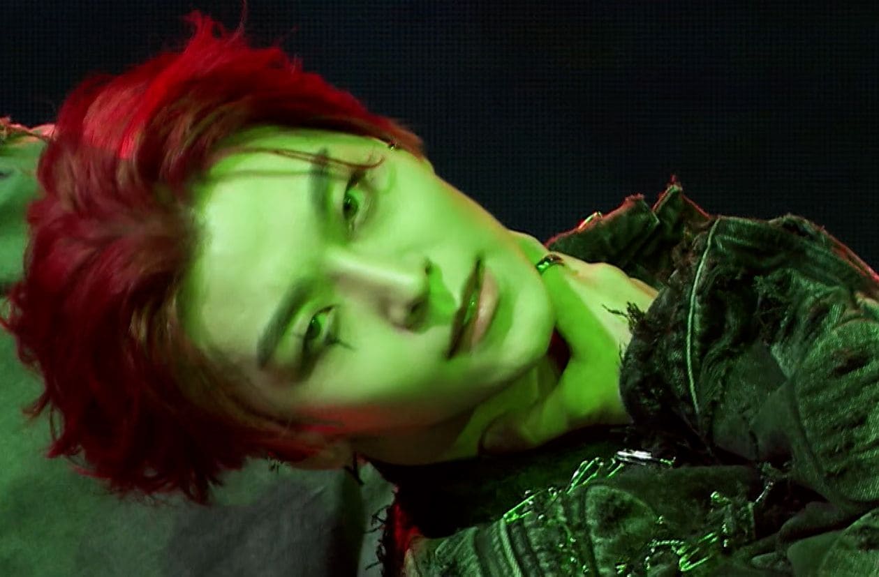 Behind-the-scenes cut of He Xinlong (ALPHA DRIVE ONE)