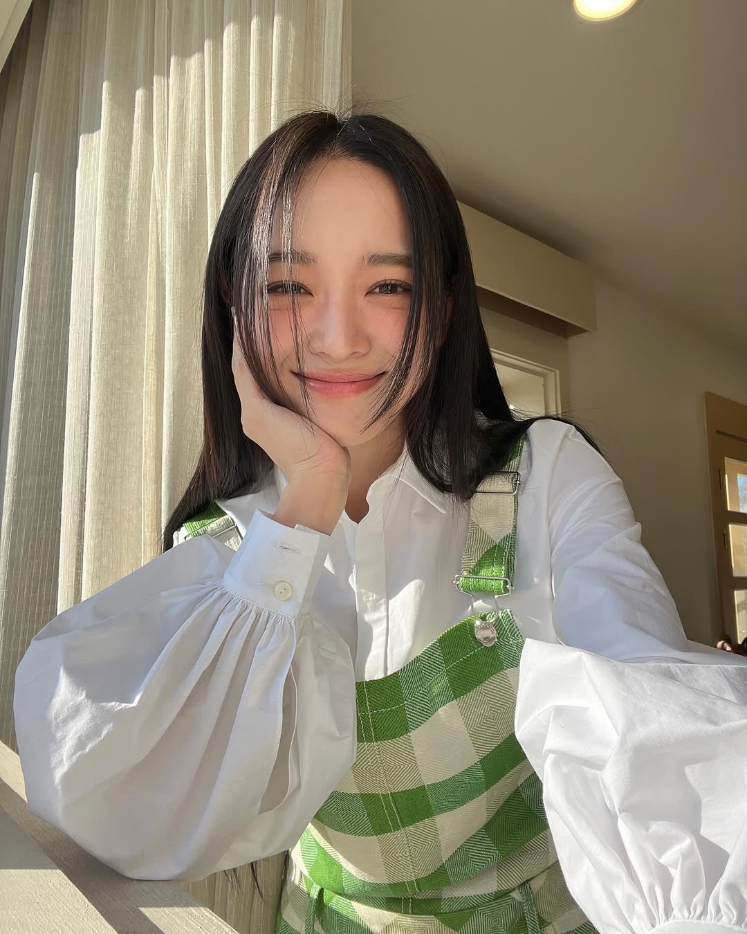 Behind-the-scenes cut of Sejeong