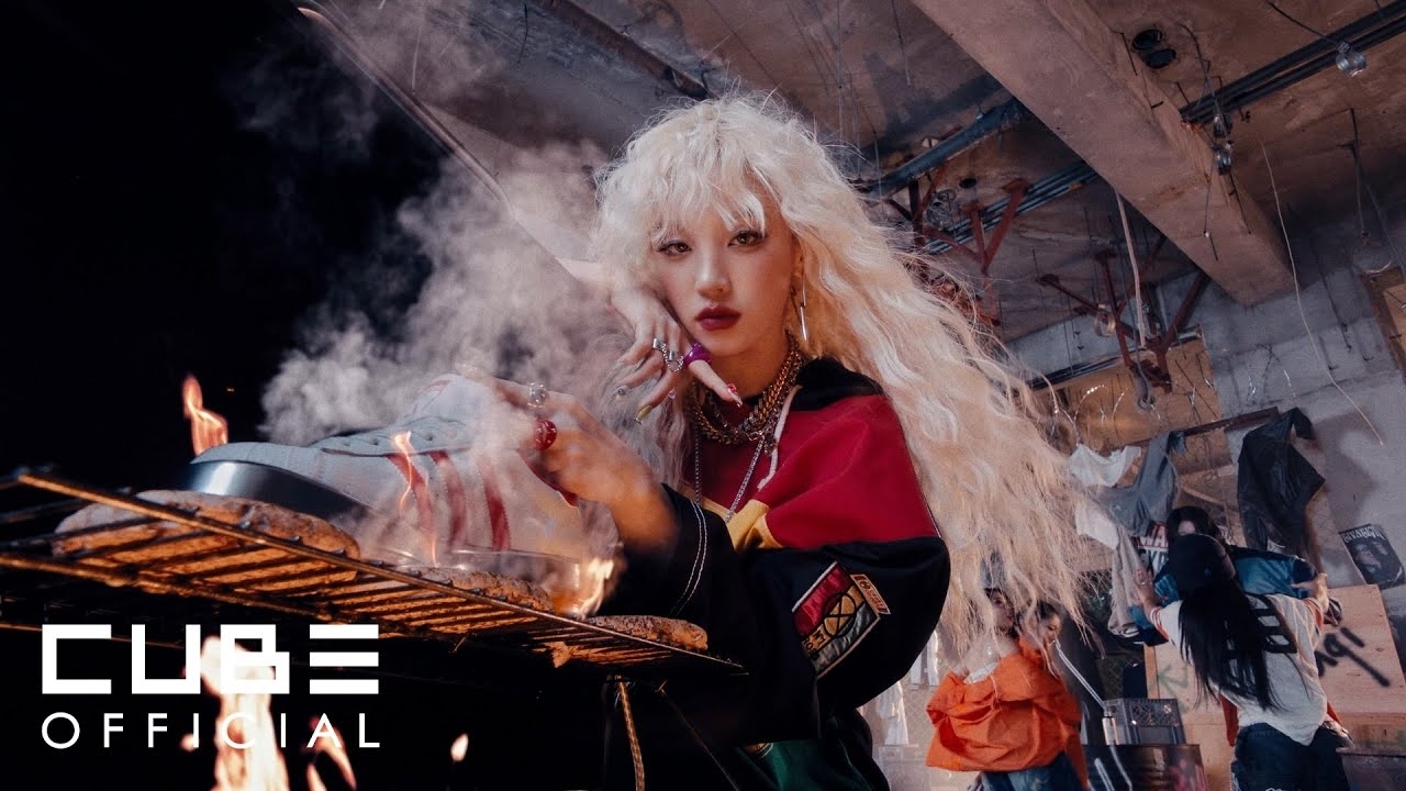 A moment captured by Yuqi (i-dle)'s fan