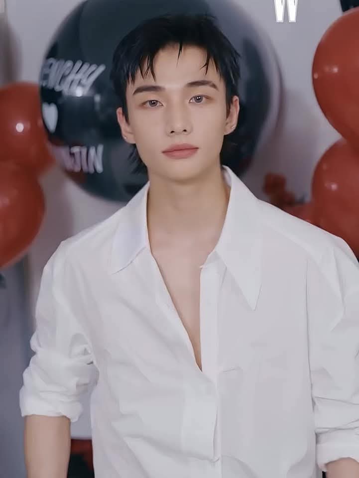 Recent activity shot of Hyunjin (Stray Kids)